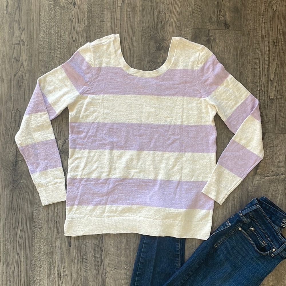 LOFT Light Purple and White Sweater